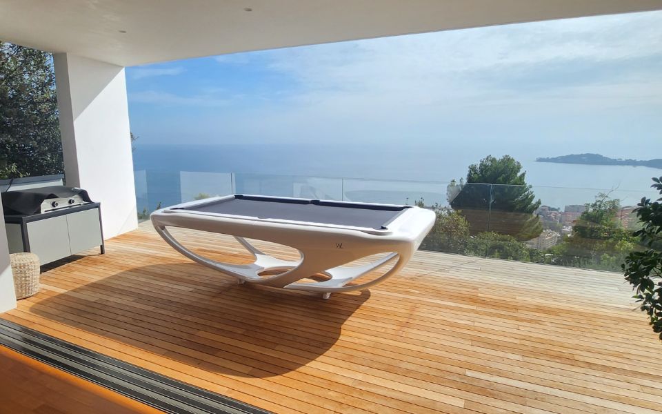 The Whitelight Outdoor