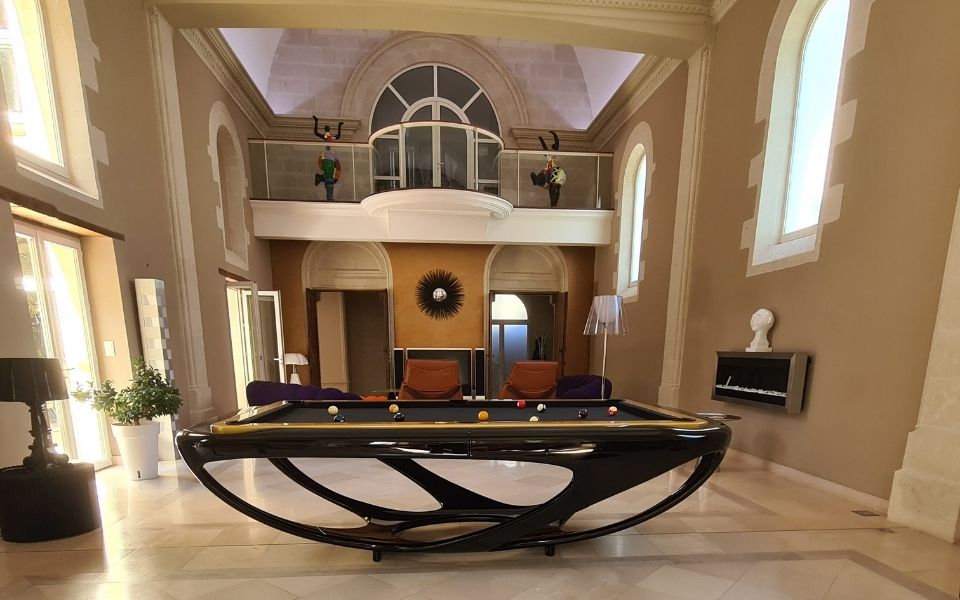 The Whitelight pool table